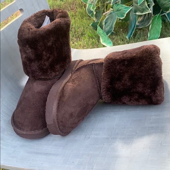 Very warm and Furry Kids Girls Winter Boot - Picture 4 of 8